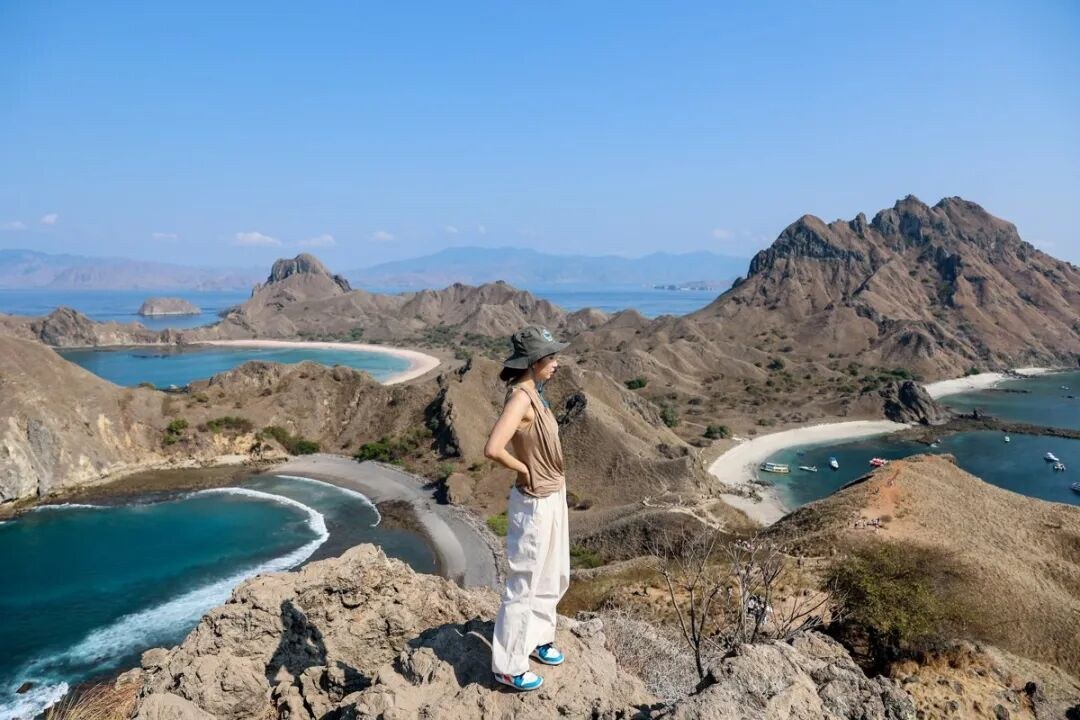 第一次 · Padar山脊与相邻海湾